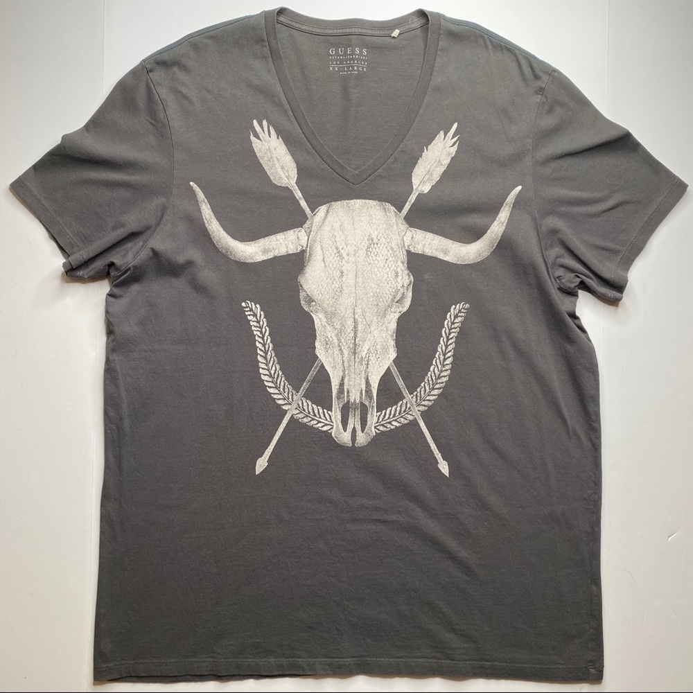 ♡ 5/$25 ♡ Guess Men’s Bull Graphic T Shirt